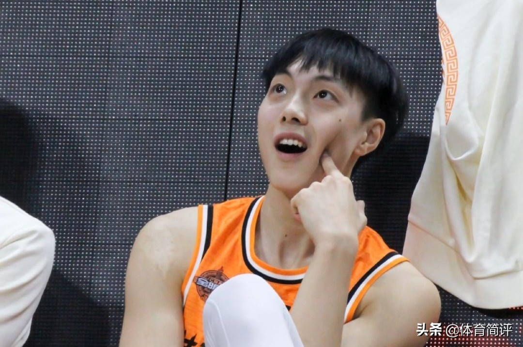 胡明轩失误了吗,胡明轩出现失误