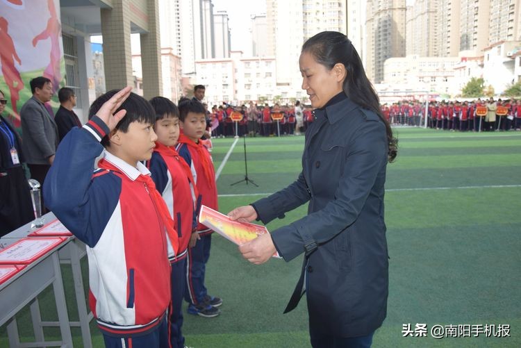 超越从足下起航下一句,2019小学校长杯足球赛