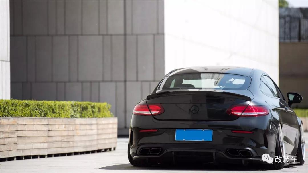 放弃了激情小钢炮高6R，购入奔驰C200做回安静的*男美**子！