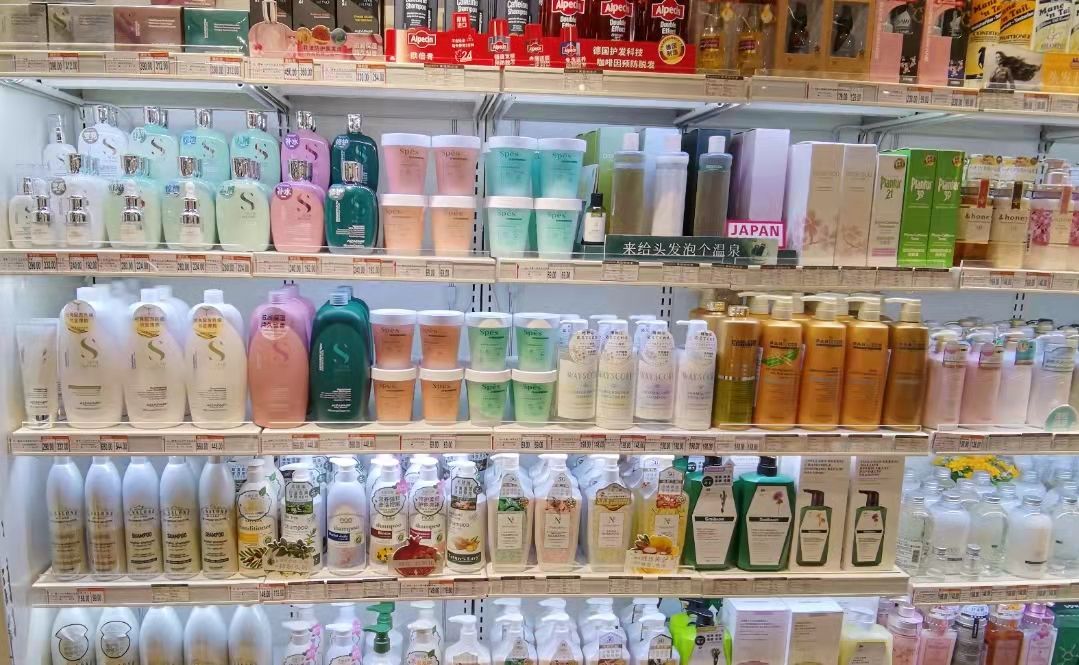 这届年轻人，还在为买洗发水头疼