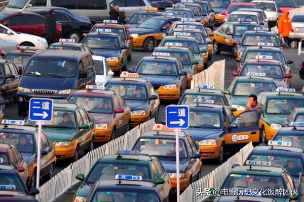 马未都眼中北京出租车35年来的变化：“萝卜快了不洗泥”