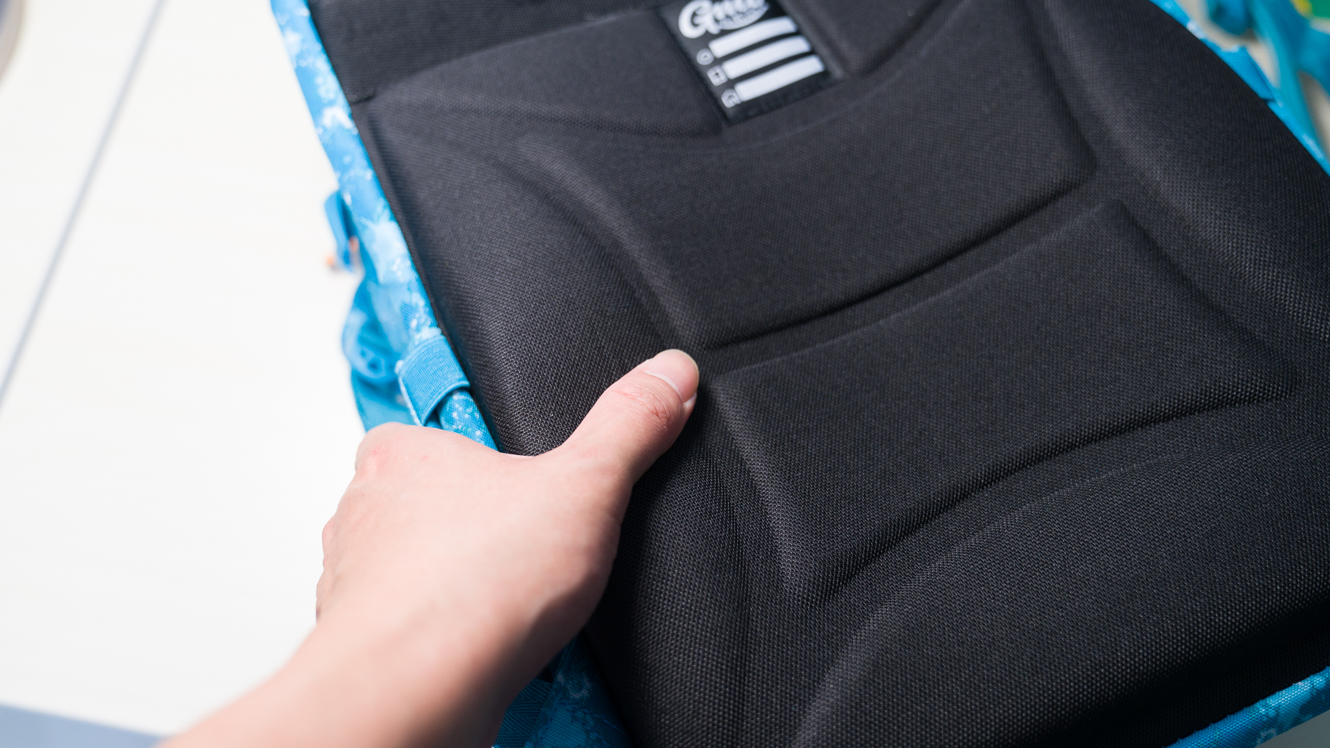 学生书包4-6年级护脊减负书包,初中生书包3-6年级减压护脊书包