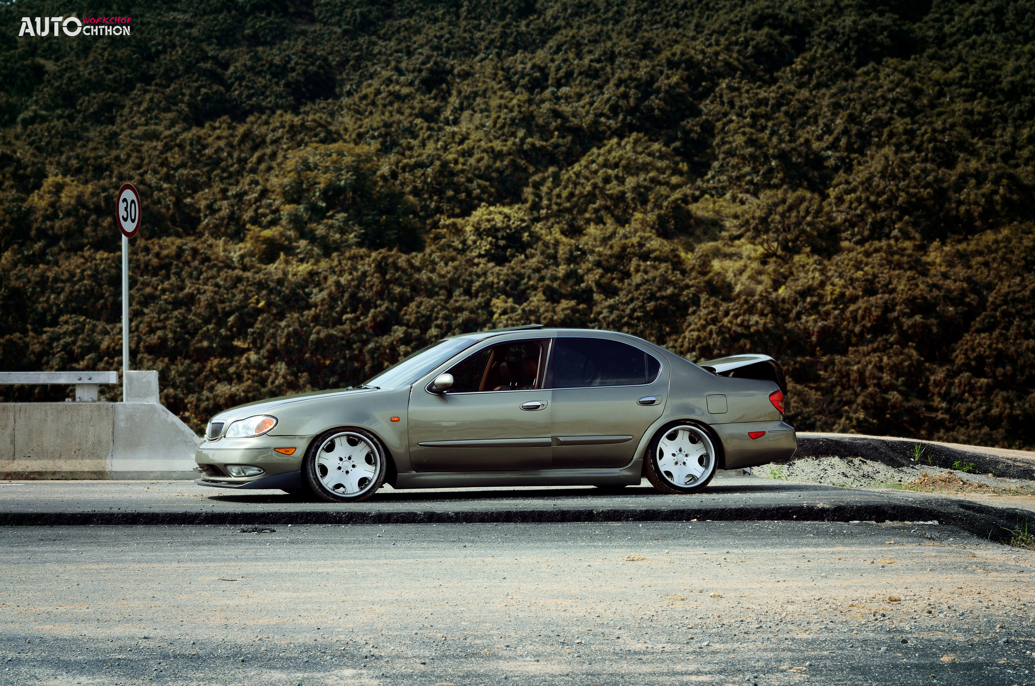 与爸爸一起玩遥控越野车,和父亲一起玩赛车游戏