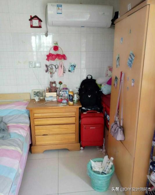 我在上海1500元的出租房，厕所在厨房里，连门都没有，想逃离了