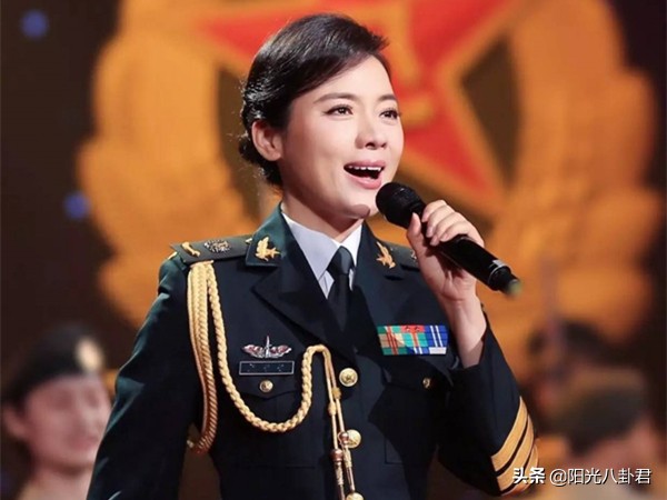 从湖南走出的8大美女，有4位立足央视春晚20年，2位成综艺一姐