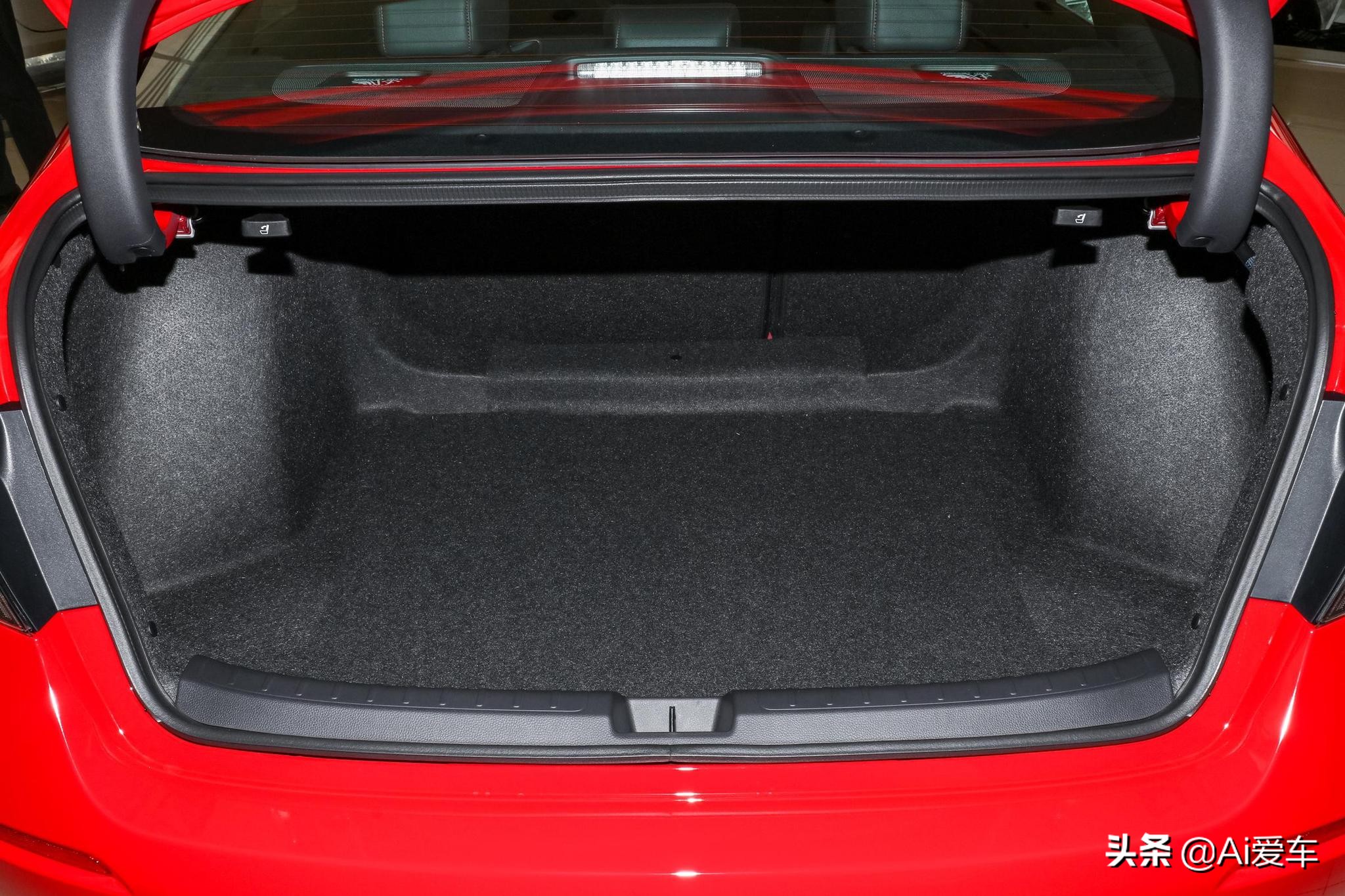 大空间更舒适实拍解读思域2019款,全新一代思域轴距