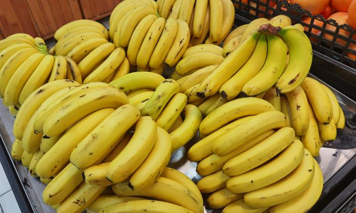 香蕉买弯还是直的好,买香蕉买直的还是弯的