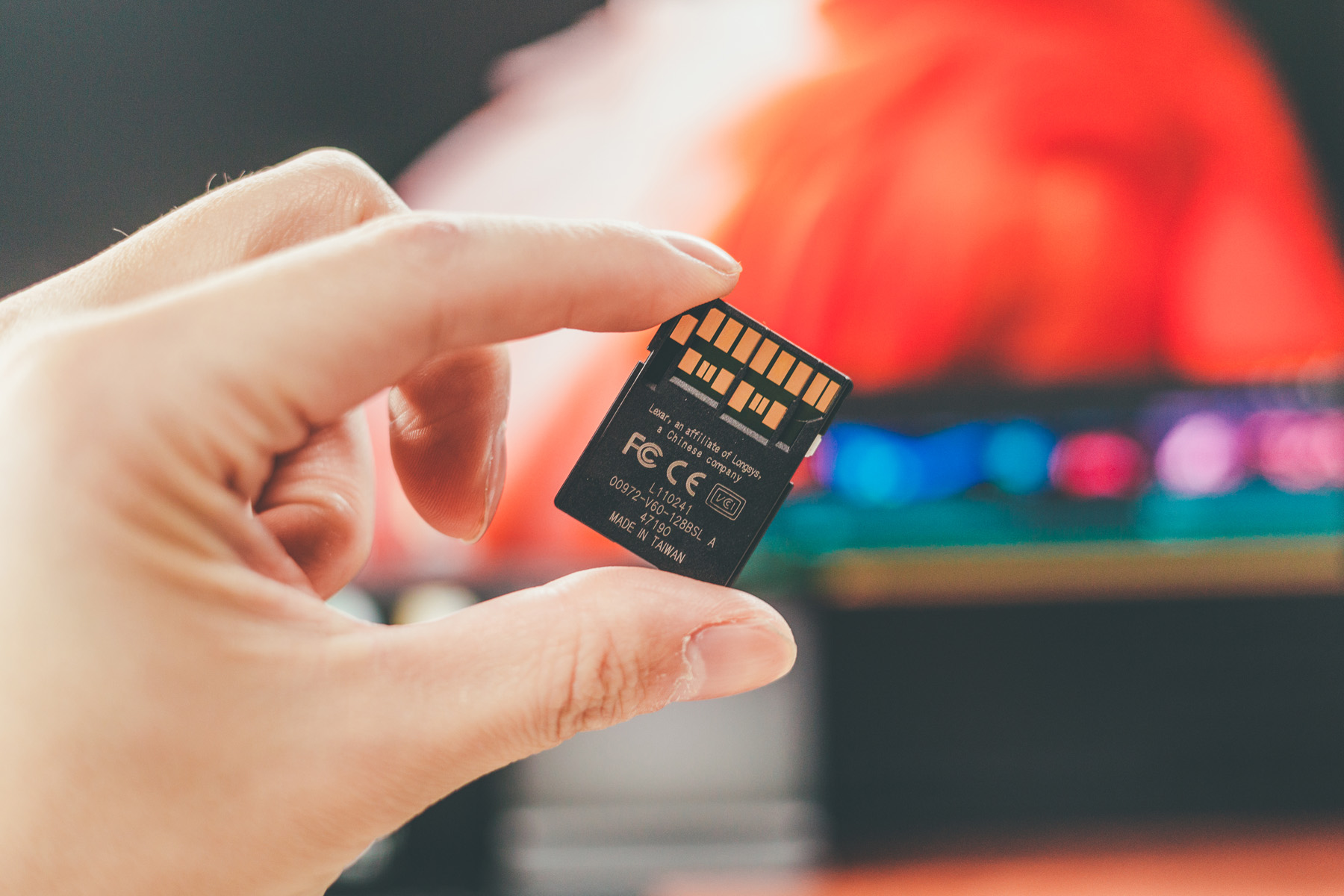 快一步，一卡搞定vlog素材拍摄，雷克沙1667XProSD卡体验