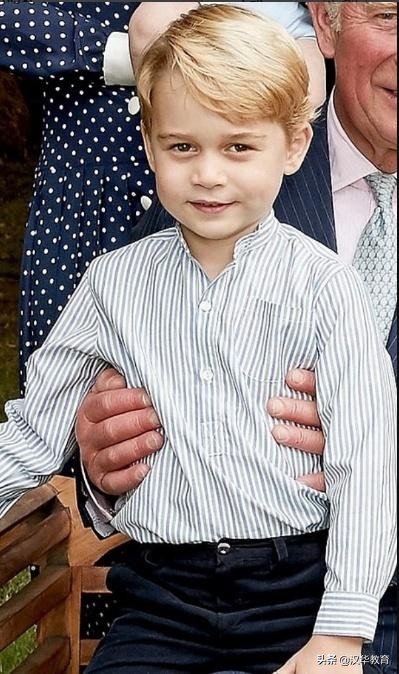 英国公主夏洛特上学,英国小公主小时候