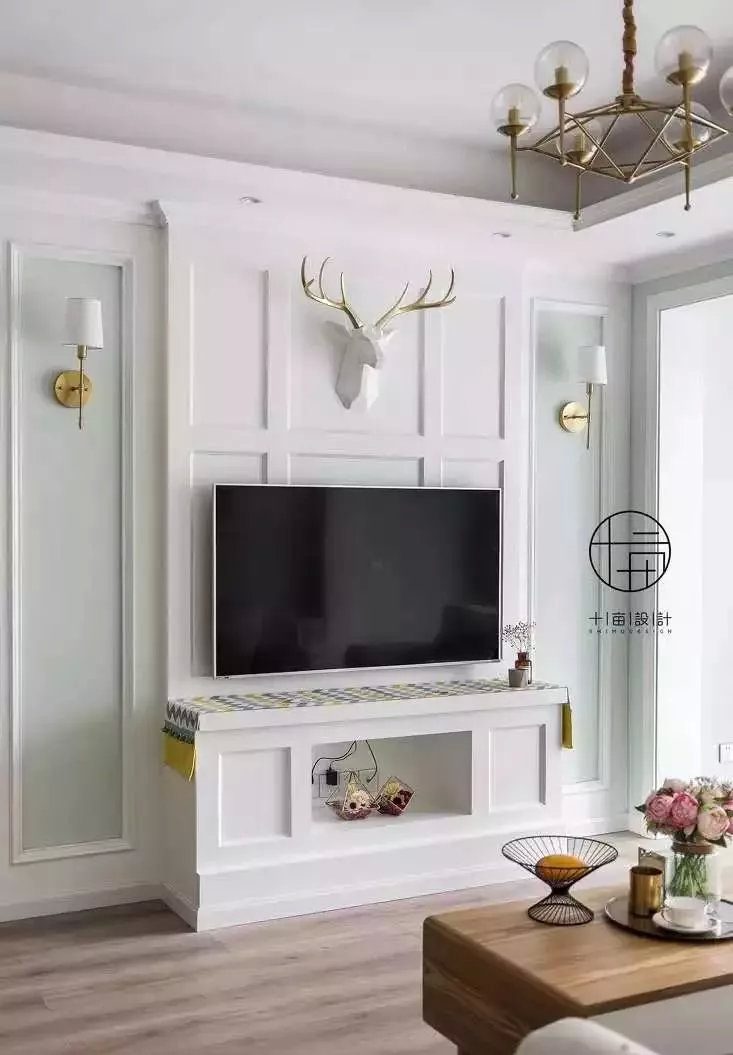 家里装修墙壁太单调怎么办,家里空白墙面怎么装饰实用