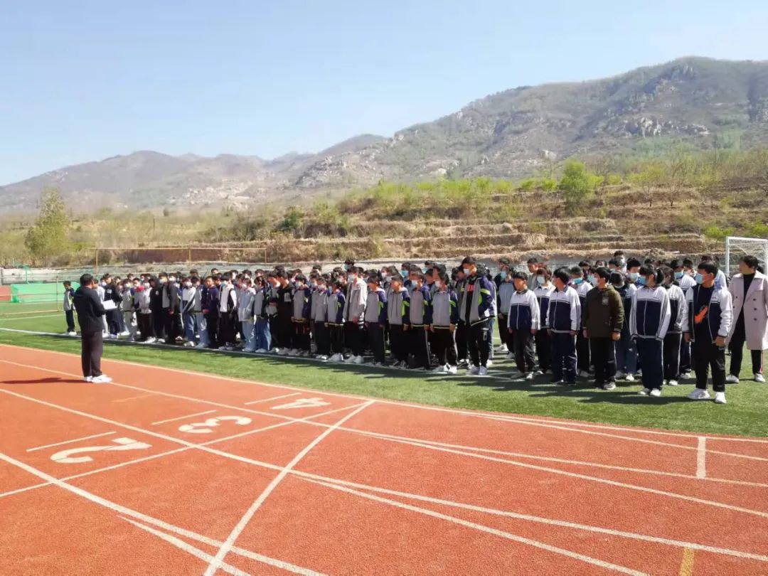 办人民满意的教育学校幼儿园,改善乡村学校环境