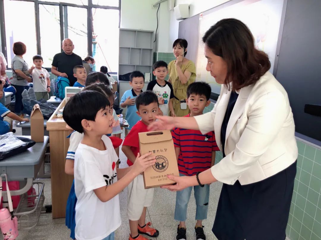 南京外国语仙林分校华侨城小学,南京仙林分校华侨城小学怎么样