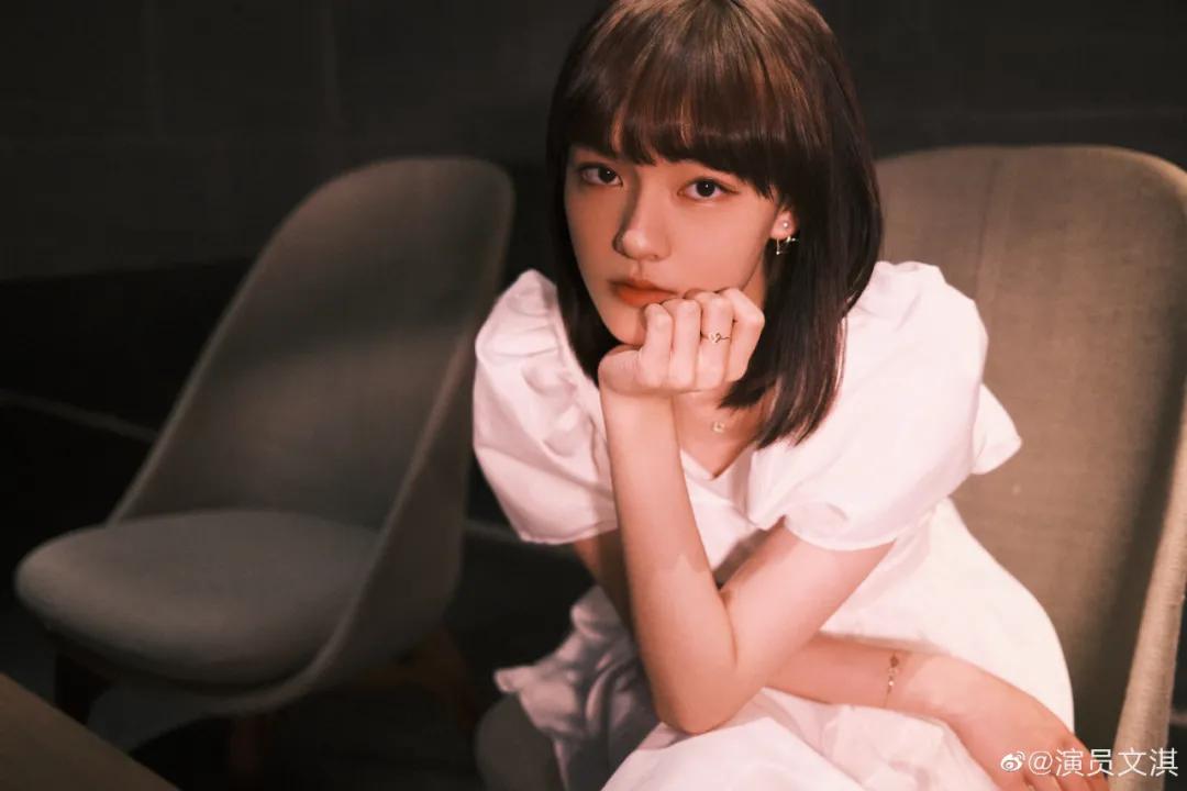 中日女子速度对决4乘100米,韩系少女vs民族姑娘