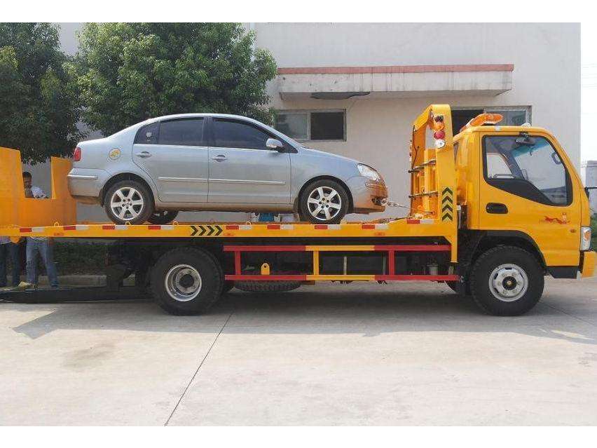 汽车油箱提示没油了还可以跑多远,汽车行驶到半路没油怎么办