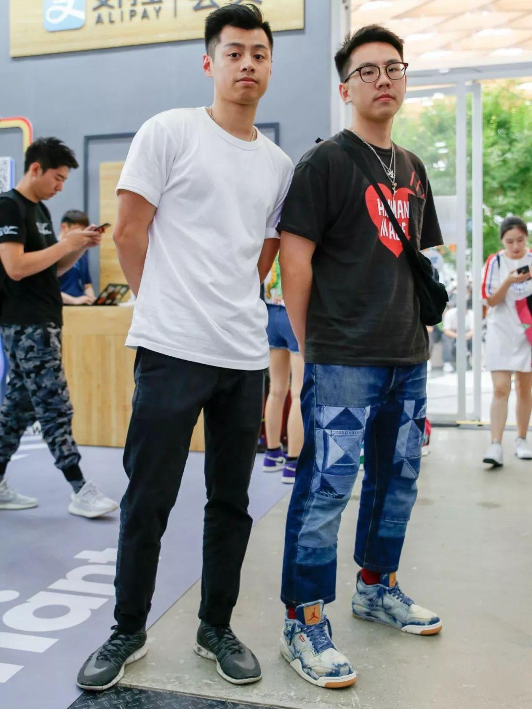 AJ、Yeezy谁更受欢迎？鞋头的本质也是球鞋复读机？