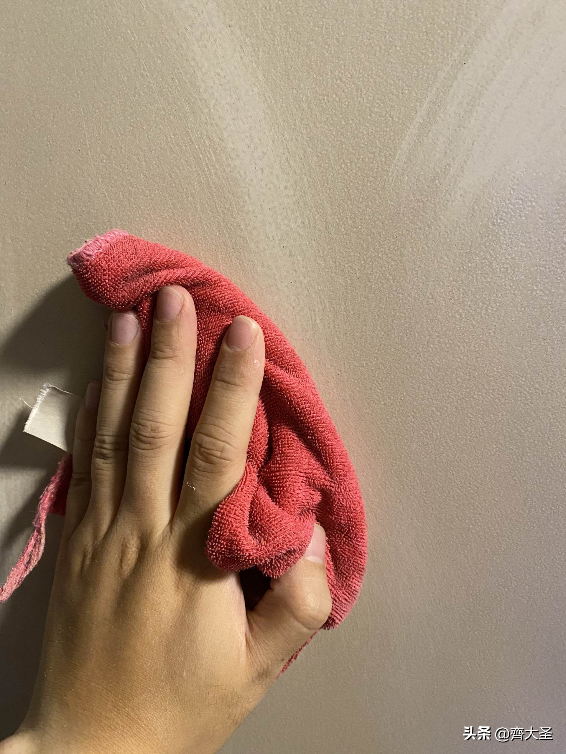 门套改色刷漆好还是贴膜好,入户门刷漆改色能用几年