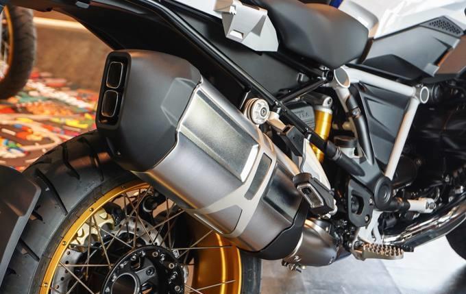 新款宝马r1250adv到手价,r1250gsadv40周年纪念版