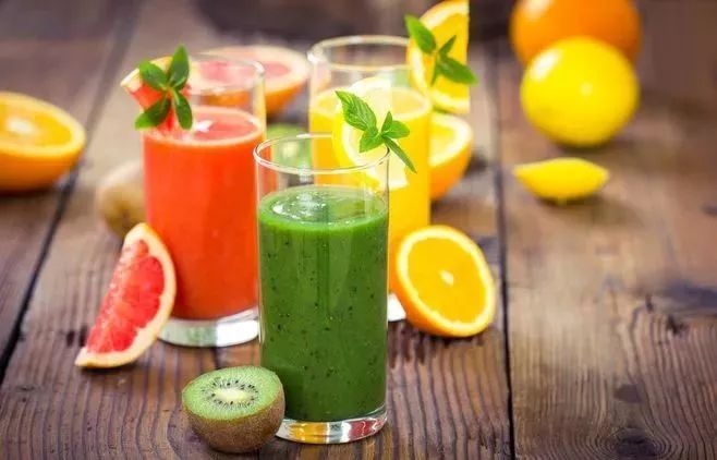 农夫山泉百分百橙汁,汇源经典果汁