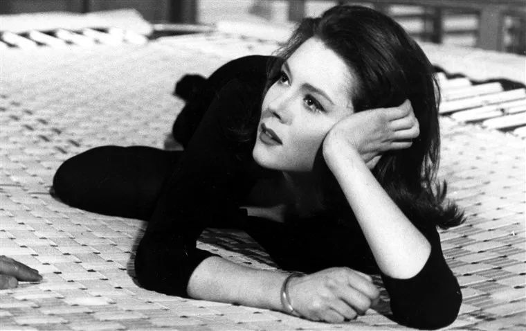 影史十大美人,盘点25位邦女郎