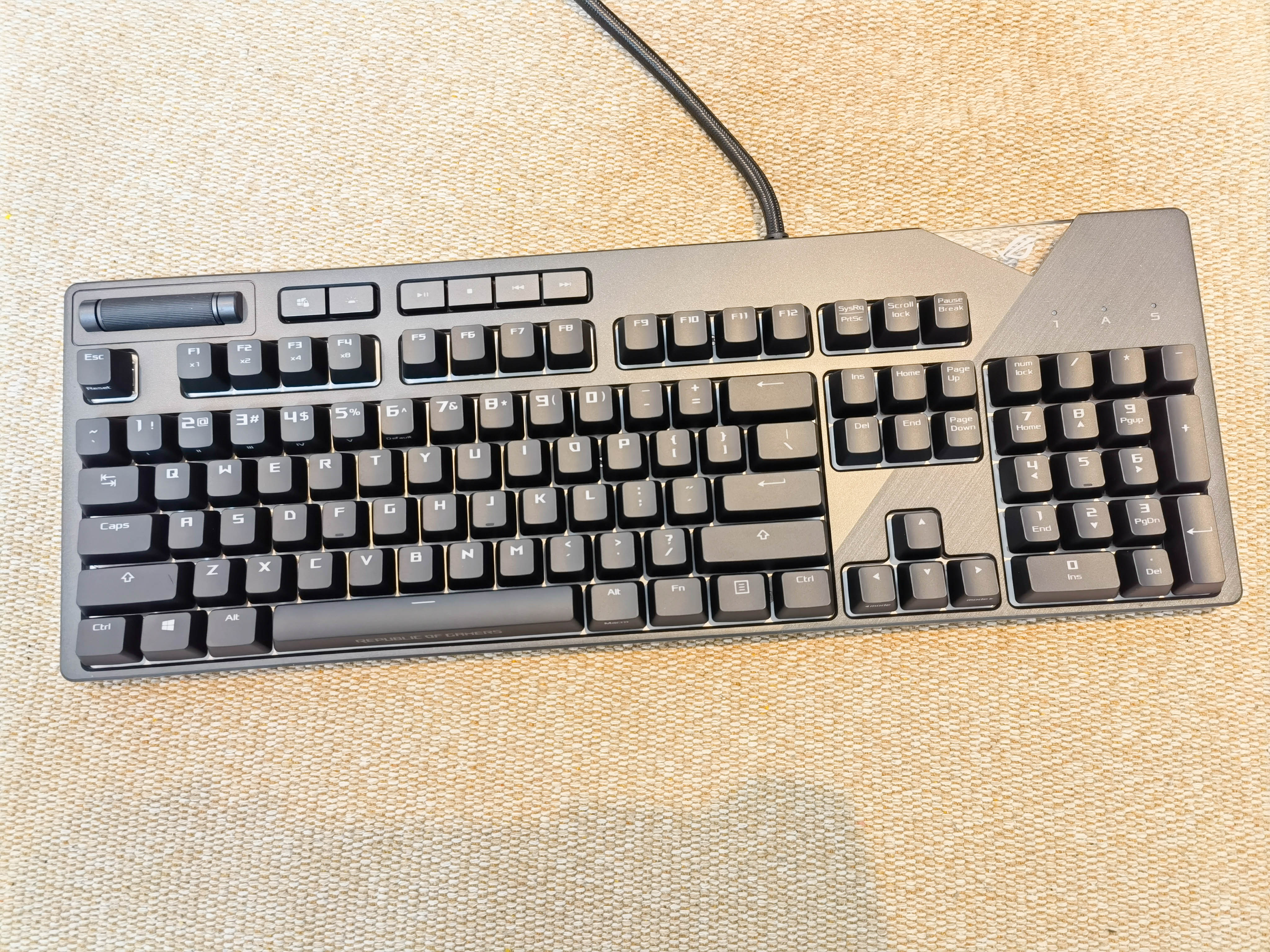 华硕rogflare键盘,rogstrixflare有线机械键盘