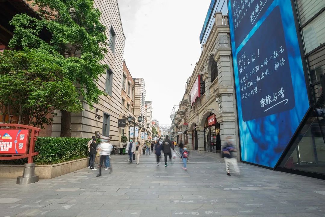 假日必须Get到的穿搭小心机！约上姐妹一起愉快的Shooping吧