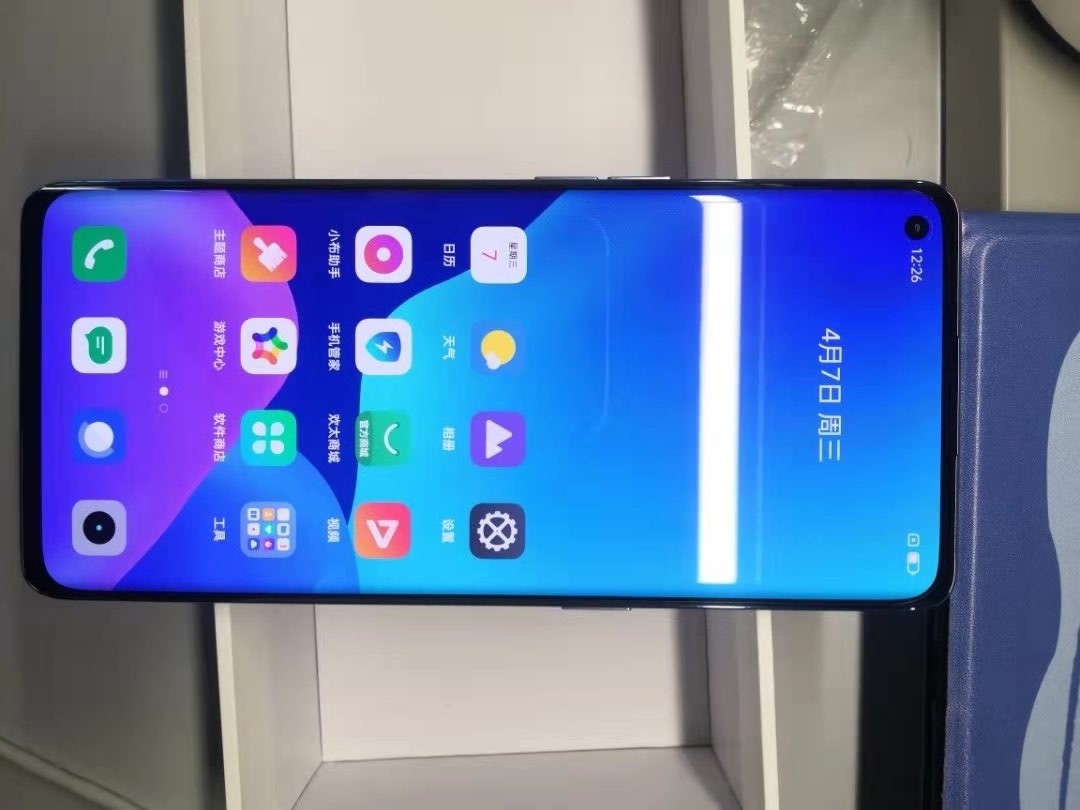 三星6.67英寸曲面屏手机,三星放手一搏全视曲面屏三摄256gb