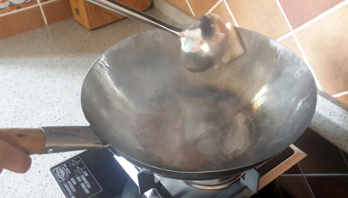 陈枝记和苏泊尔铁锅,山田锅好还是陈枝记好