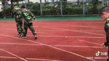 我参加的不是军训，绝壁是人体艺术展啊