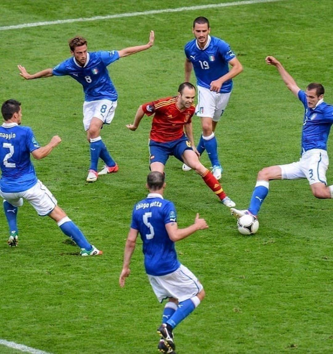 伊涅斯塔足球大师,伊涅斯塔经典过人