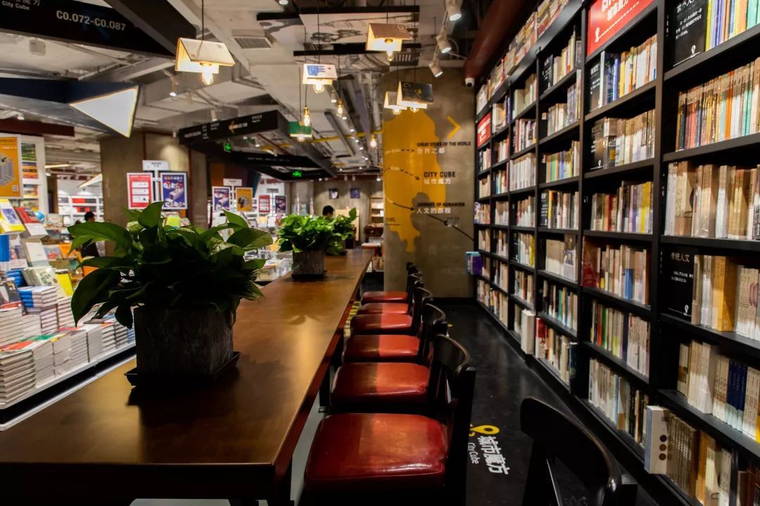 开学季即将来临，还不来南京路上商圈这些宝藏书店逛一逛？