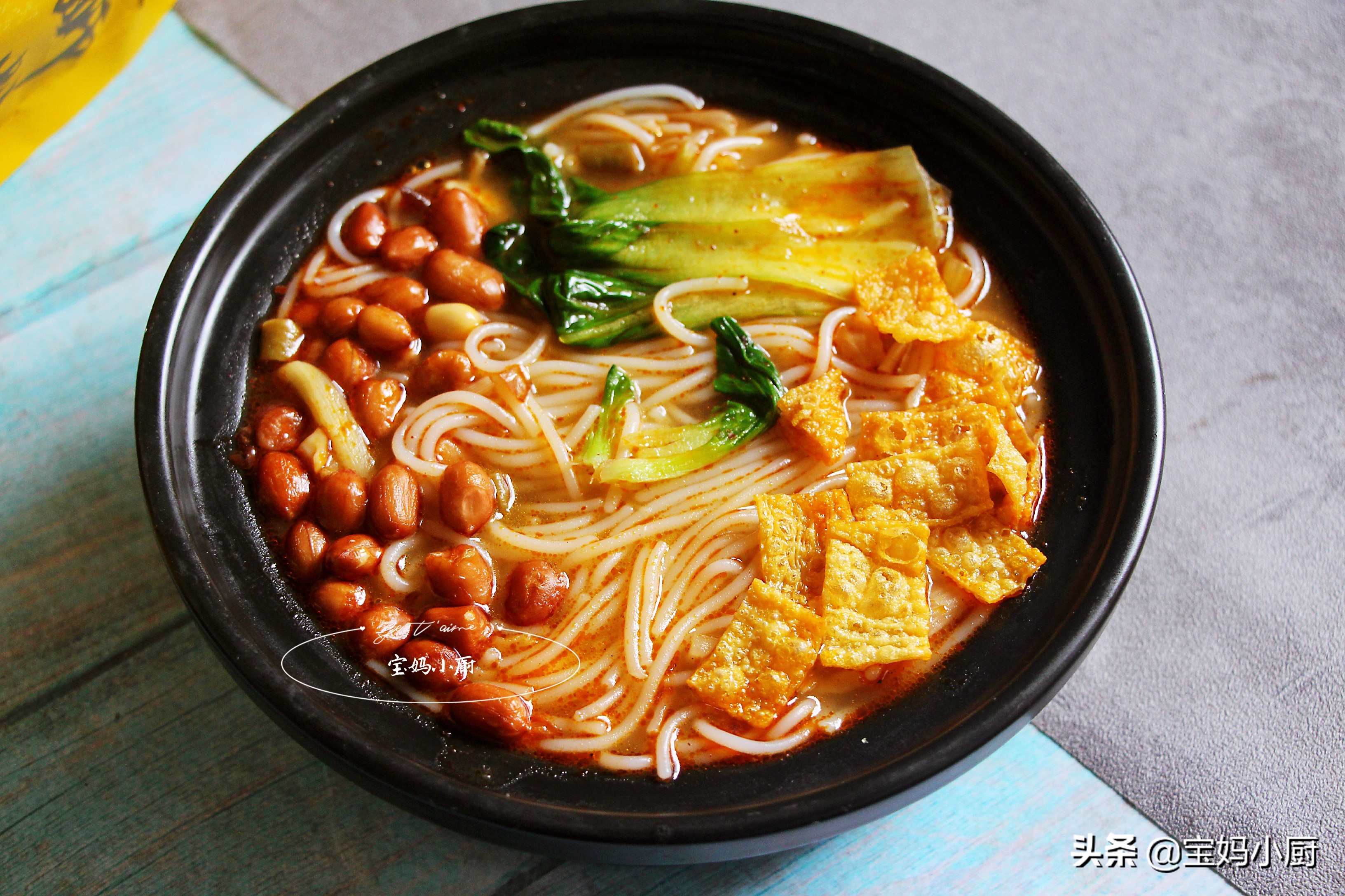 广西螺蛳粉出圈,怎么样能做出好吃又臭的螺蛳粉