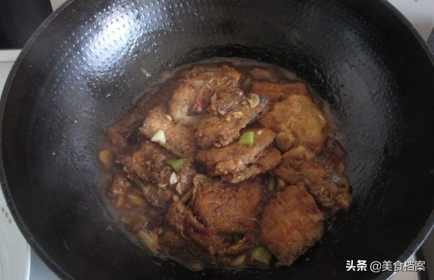 大厨教我红烧带鱼家常做法,厨师长教你红烧带鱼的家常做法