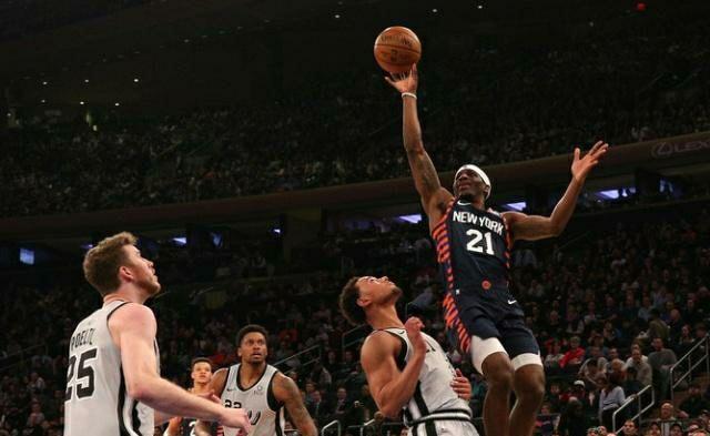 27+5+8记三分！又一次轮秀打出身价，他会是纽约下一个林疯狂吗？