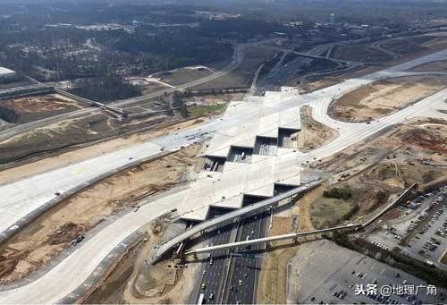 全球最繁忙的十大飞机场,全球最繁忙的单跑道机场