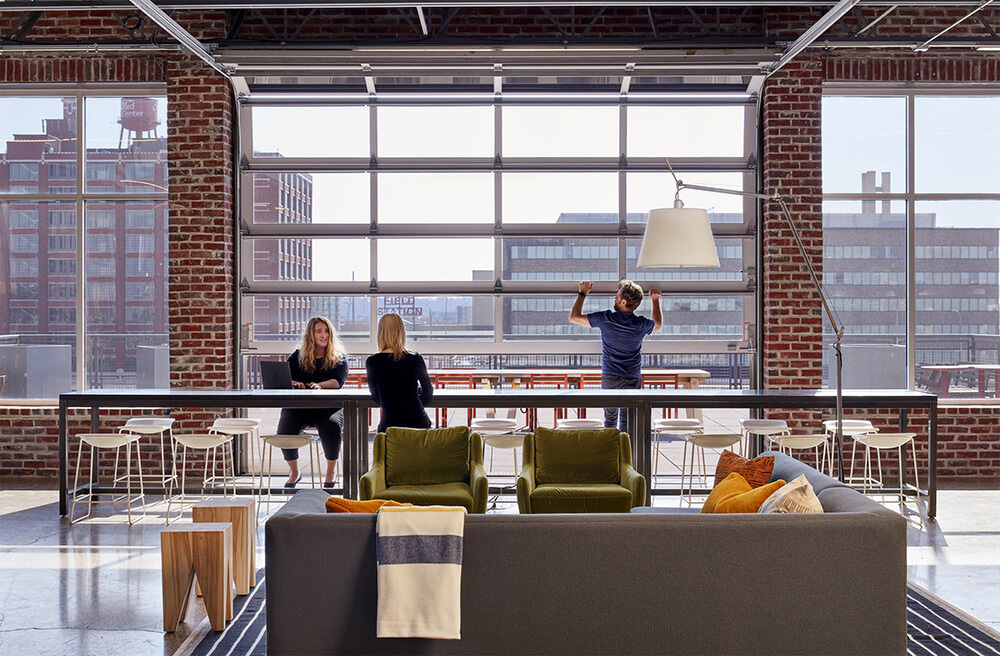 温暖工业风广告公司Fallon明尼阿波利斯办公设计欣赏