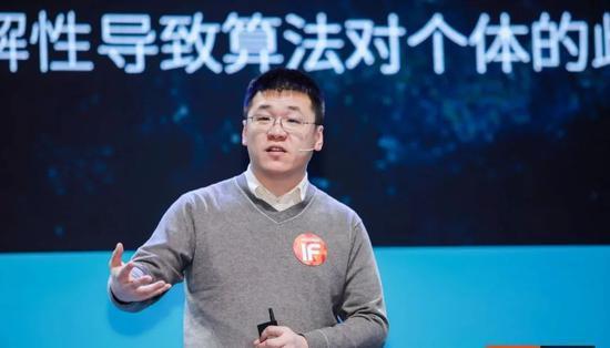 黄峥为什么成就第二大电商平台,黄峥的激流勇退