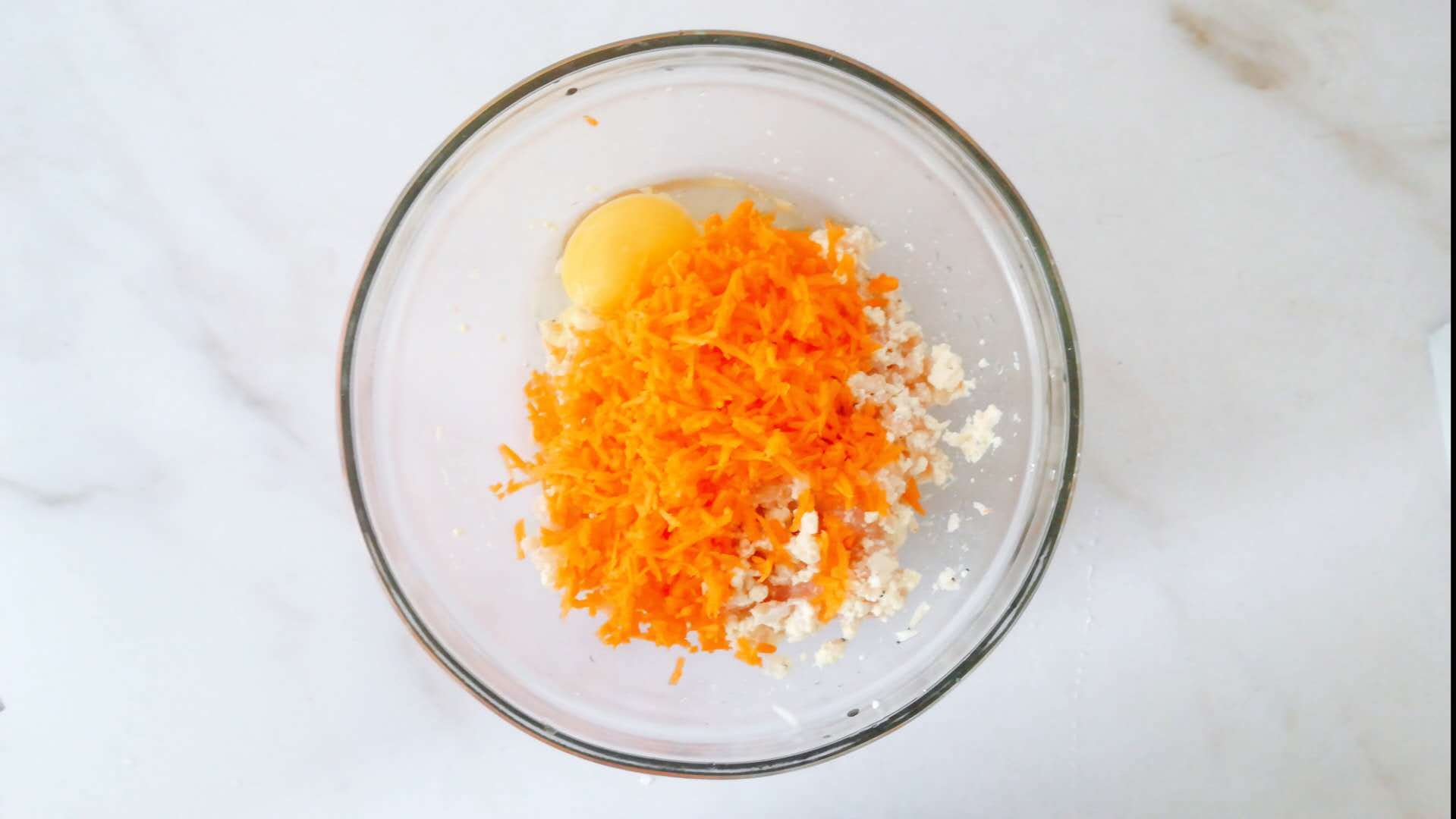 辅食一定要吃点高钙的食物,盲目补钙会不会致小儿钙过量