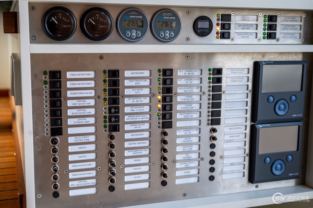 最贵的全进口4x4越野房车6米,售价650000的越野房车