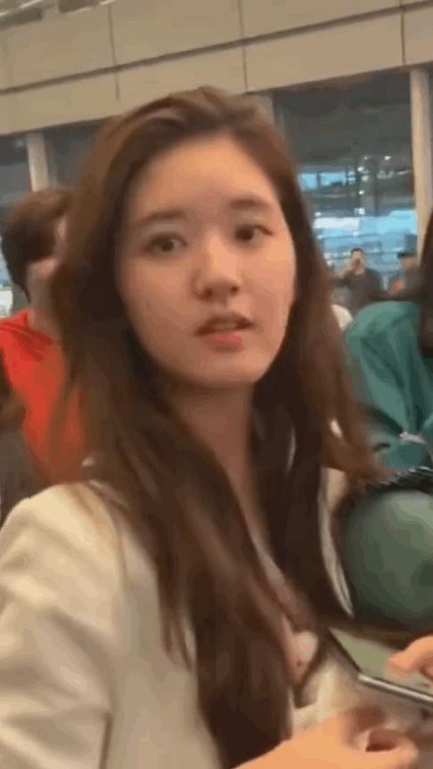 帽子女款脸大显脸小薄款,头大脸大怎样戴帽子好看