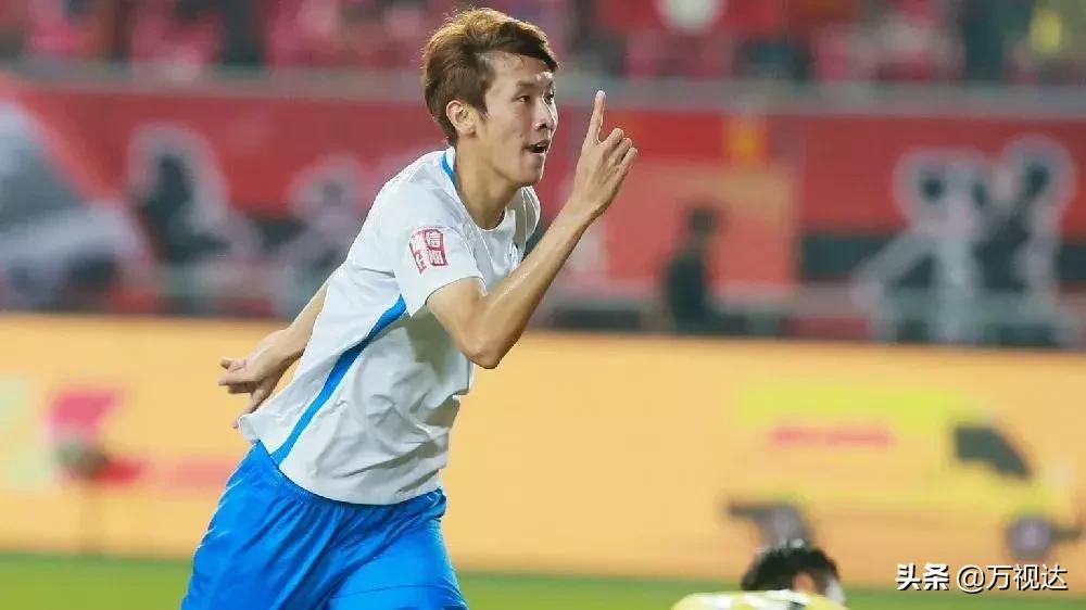 天津泰达客场挑战上海申花,泰达主场看球赛