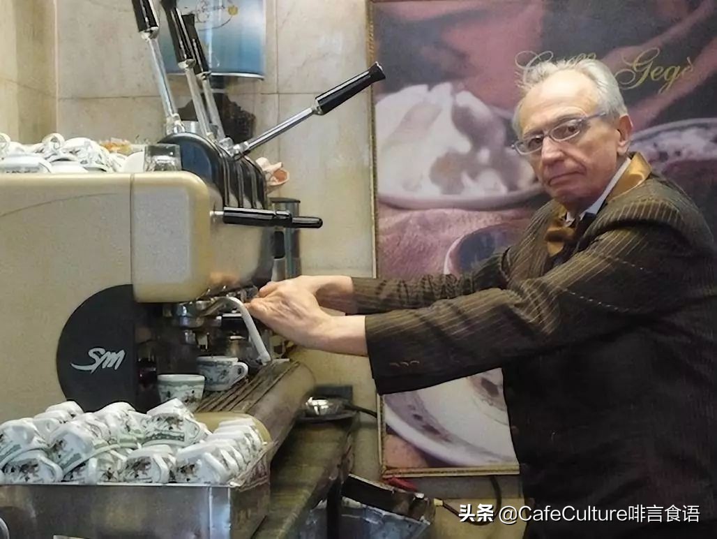 请给我一杯咖啡日语翻译,一杯纯正意大利咖啡总共几部