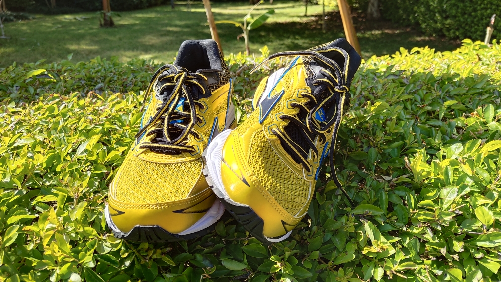 美津浓专业跑步透气减震鞋,mizuno美津浓男款吸汗速干