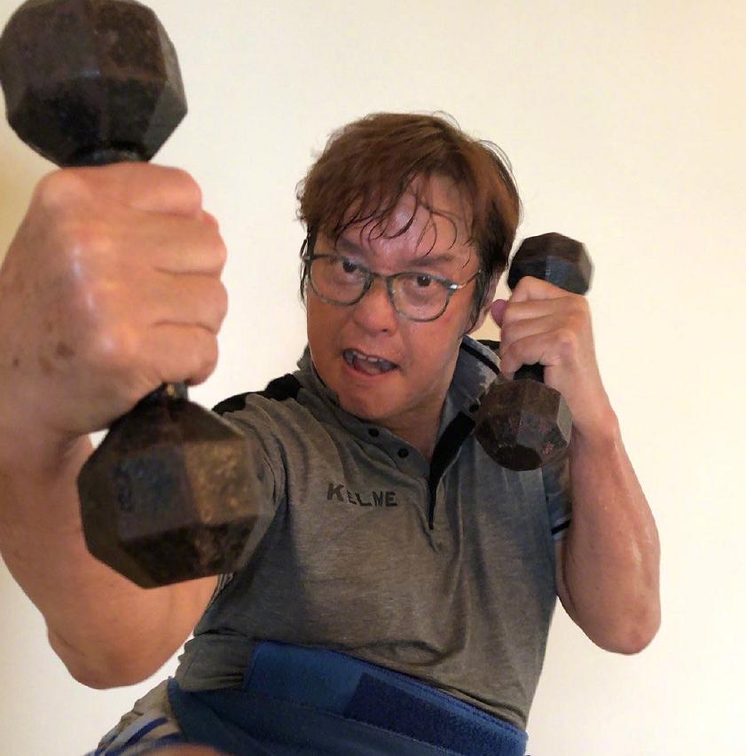 70岁的谭咏麟暴瘦图片,谭咏麟七十岁老态