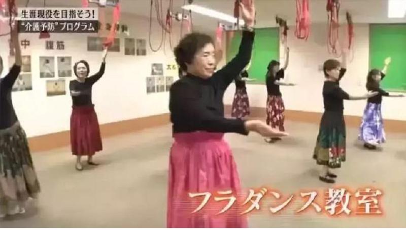 太刺激！这家日本养老院开*场赌**、印钞票…老人体验后都“上了瘾”