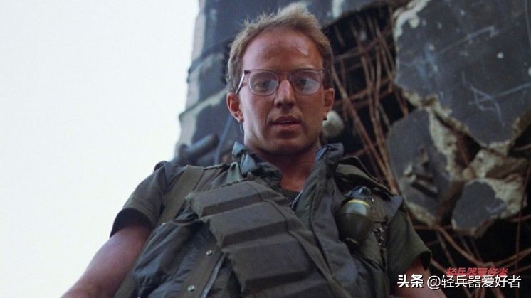 神级反战电影：战场无诗意，全金属外壳也拯救不了荒芜的灵魂