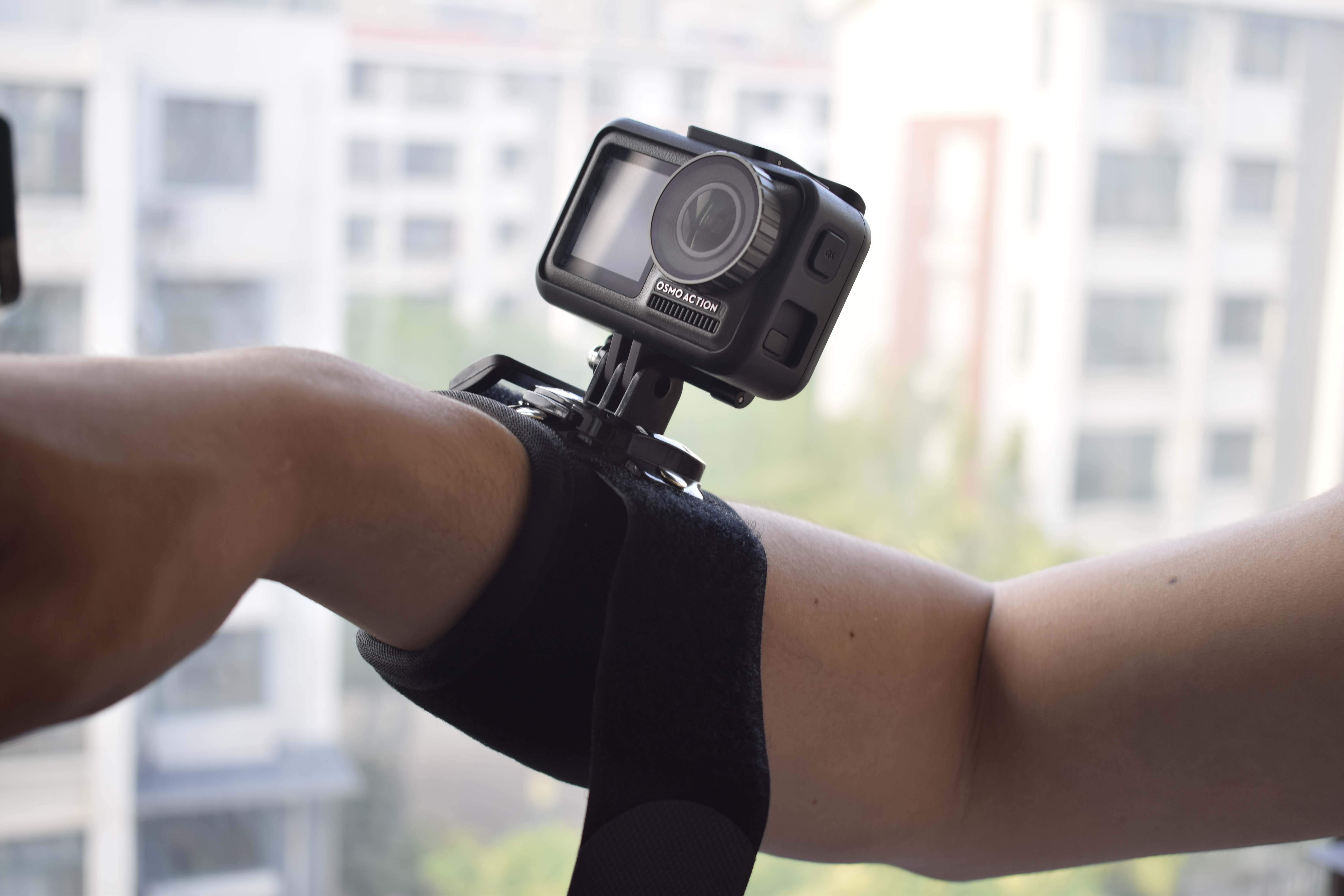 大疆OSMOACTION评测:性价比出众的Vlog新宠,对标GoPro毫不遮掩