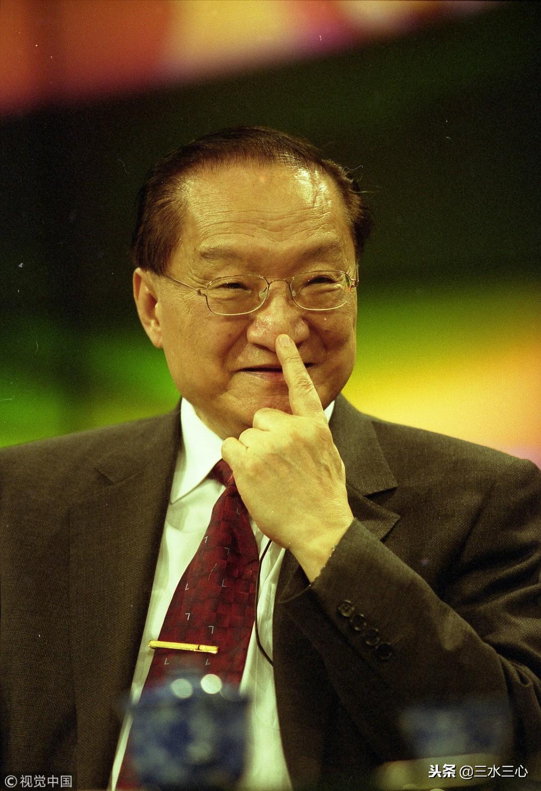 金庸的小说适合中小学生看吗,初中生能看金庸武侠小说吗