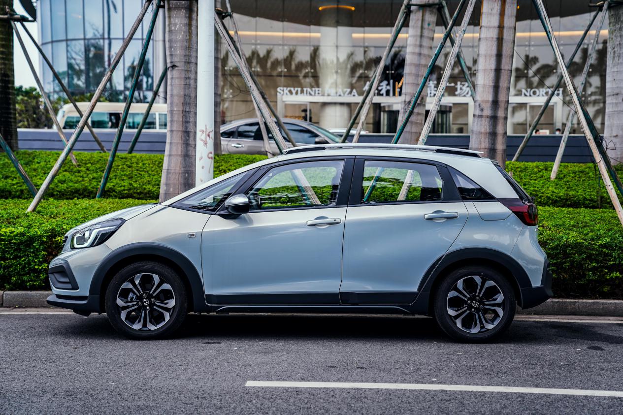 8万本田飞度,8万块平民超跑