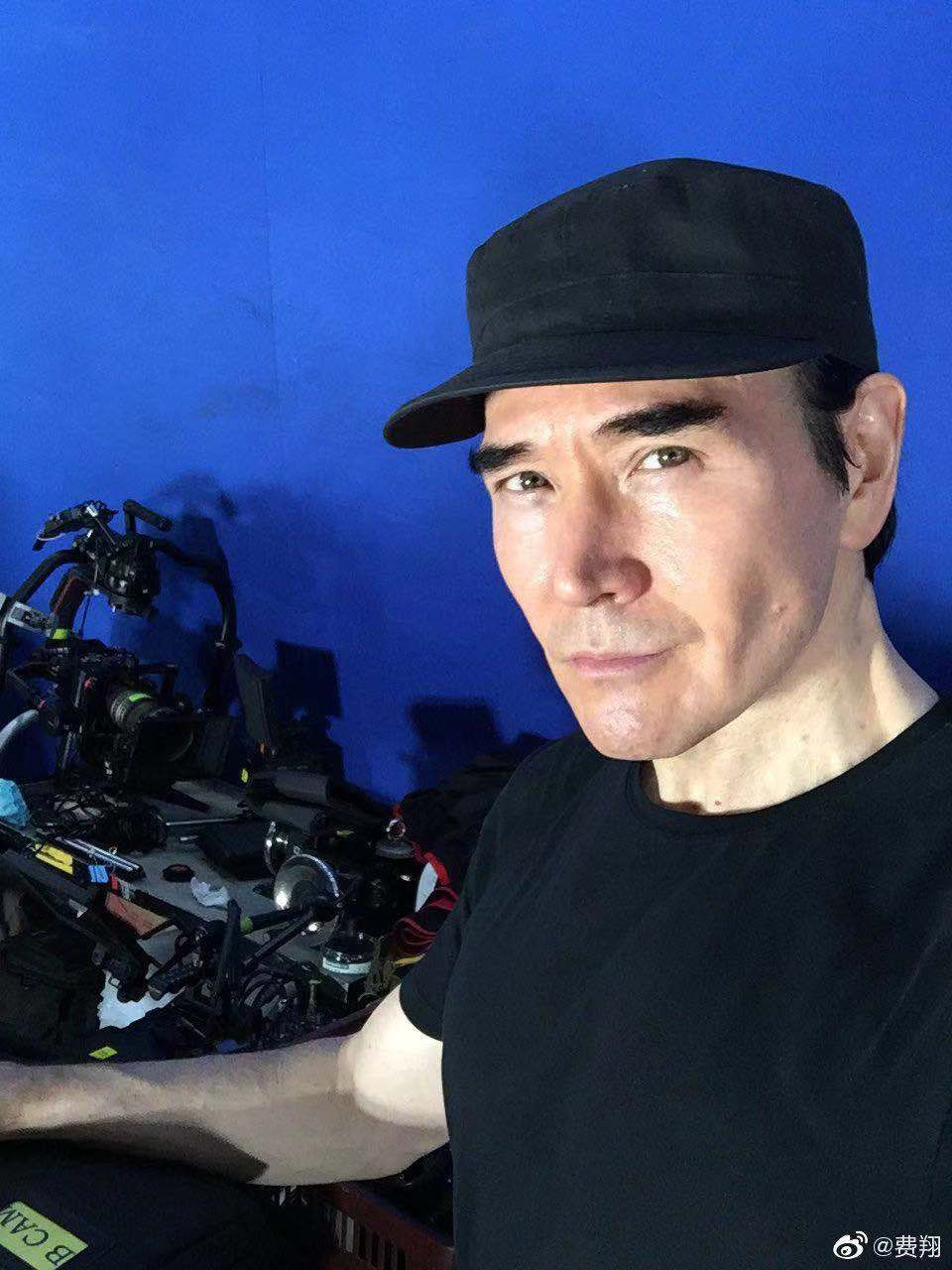 57岁费翔和母亲照片图文,费翔梦里的照片