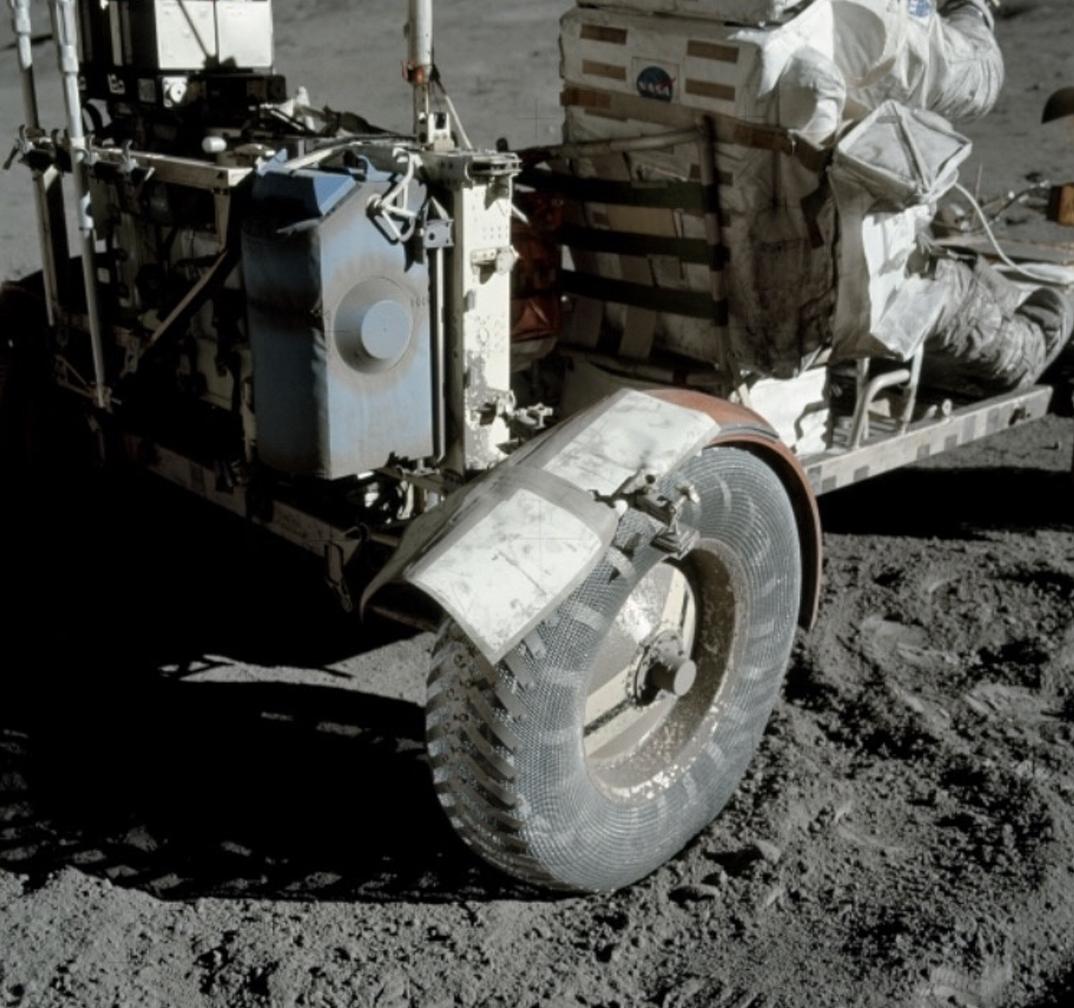 阿波罗登月疑点解析,阿波罗登月阴谋论电影片段